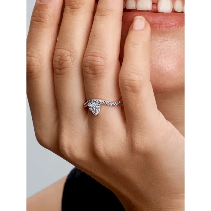 Wavy Pavé Heart Ring - Image 2