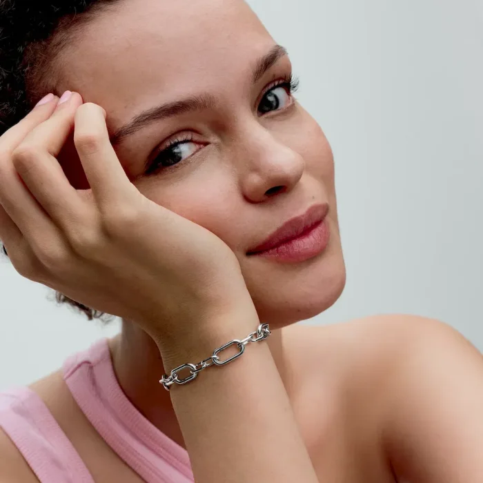 Five Openable Link Chain Bracelet - Image 5