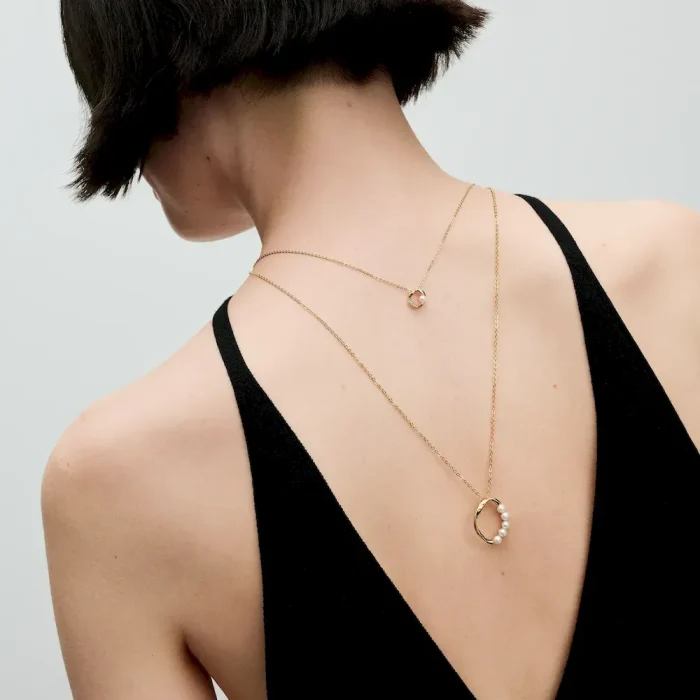 Organically Shaped Pavé Circle & Treated Freshwater Cultured Pearl Collier Necklace - Image 4