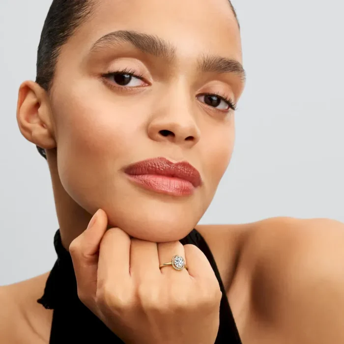 Oval Sparkling Halo Ring - Image 4