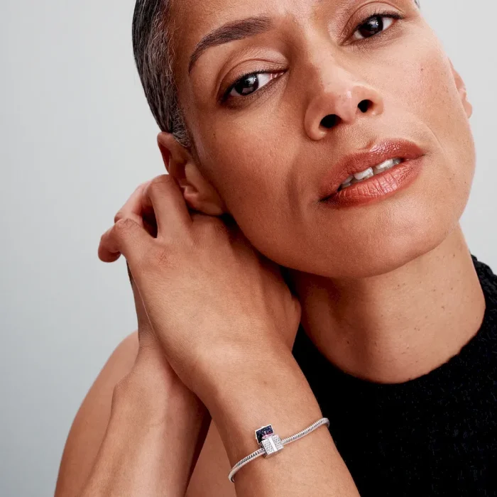 Sparkling Gift Box Charm - Image 3