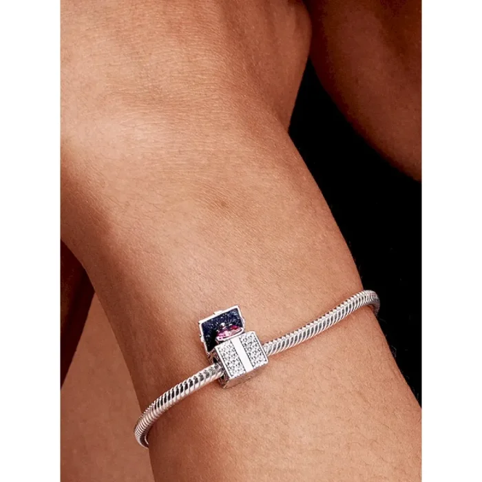 Sparkling Gift Box Charm - Image 2