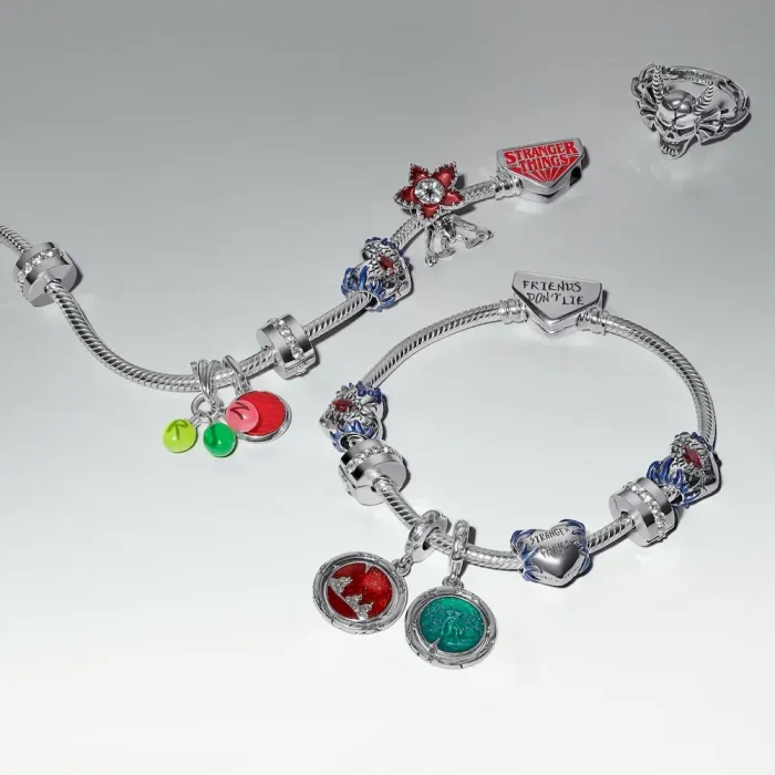 Stranger Things Glow-in-the-dark Upside Down Dangle Charm - Image 8