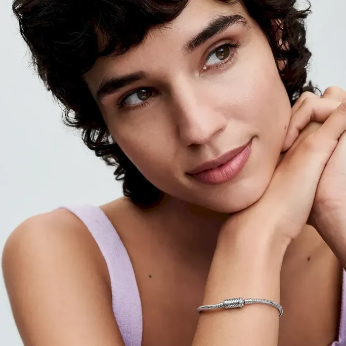 Easy-Close Magnetic Clasp Snake Chain Bracelet - Image 4