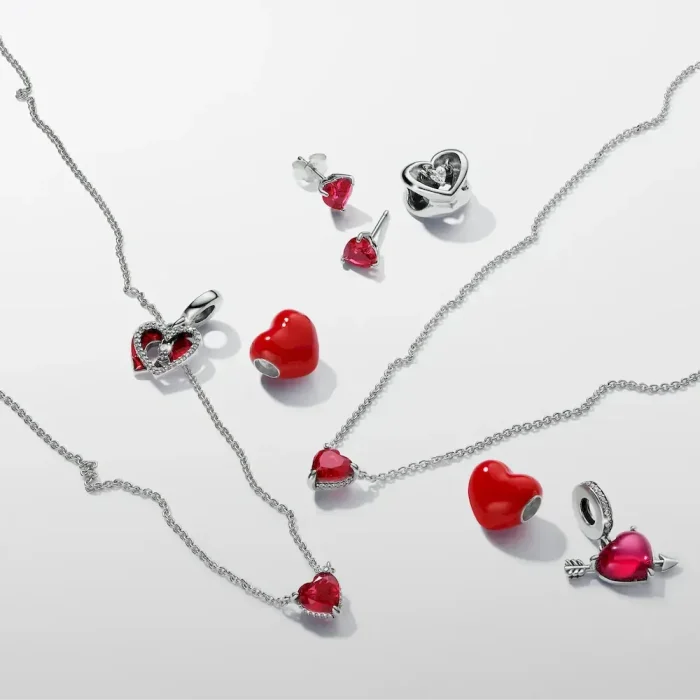 Sparkling Red Heart Ring Set - Image 15